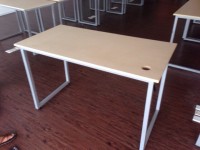 Kinh nghiệm để mua bàn ghế học sinh cũ giá rẻ